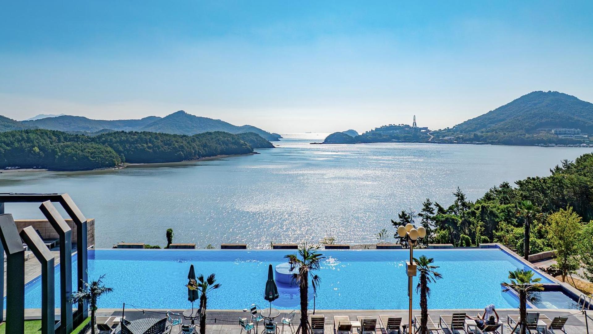 Hotel Jcs Yeosu Bagian luar foto