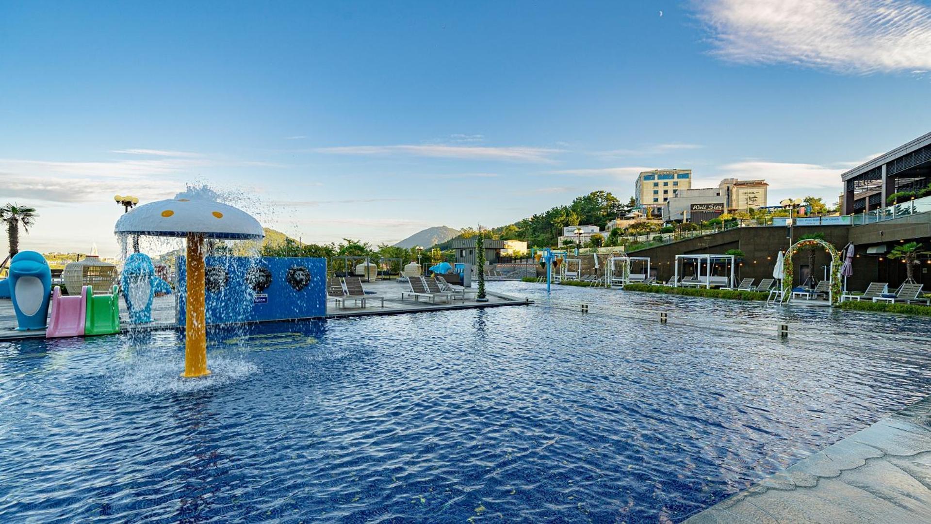 Hotel Jcs Yeosu Bagian luar foto