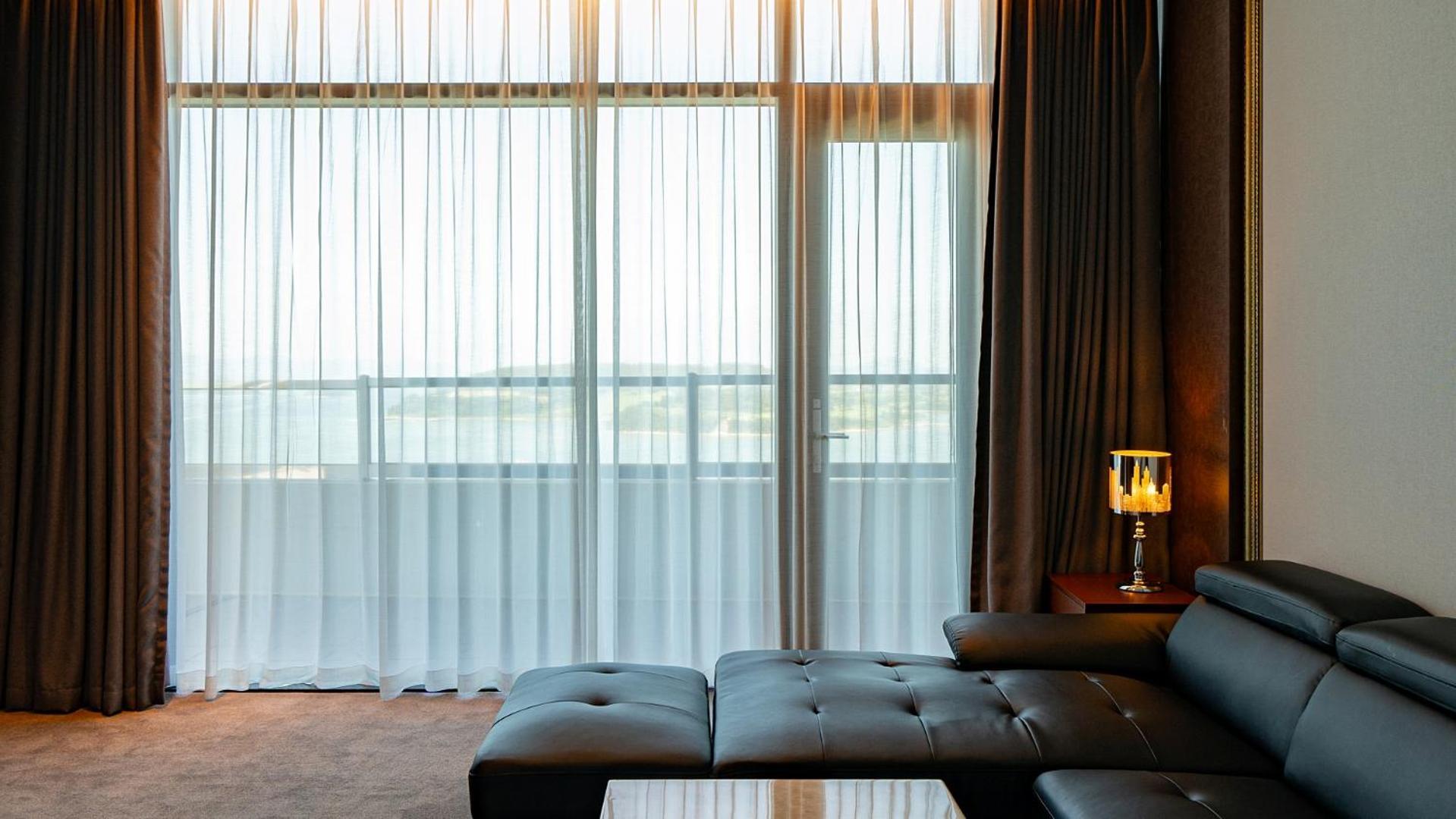 Hotel Jcs Yeosu Bagian luar foto